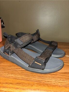 Woman’s sandals